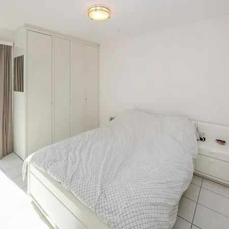 Lovely In With Kitchen Apartment *